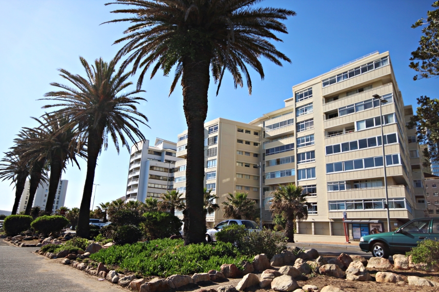 3 Bedroom Property for Sale in Three Anchor Bay Western Cape